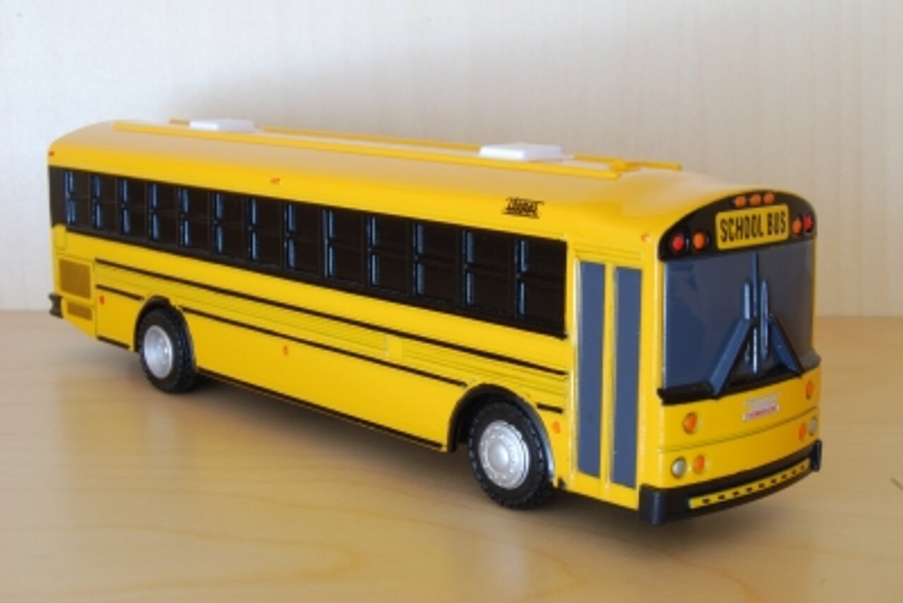 Spielzeugbus 