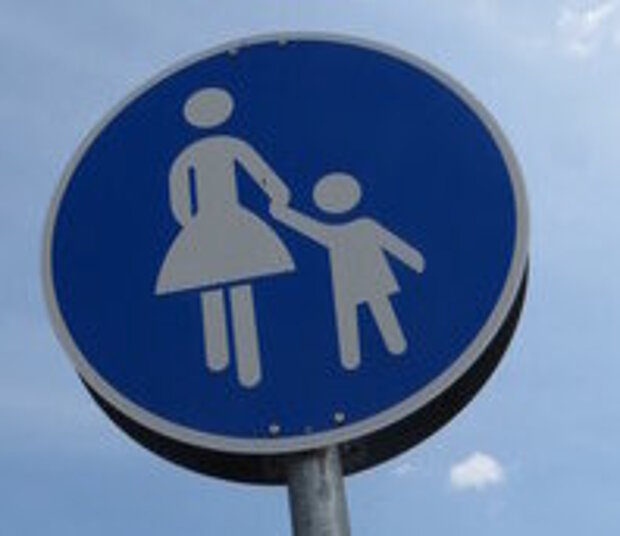 Foto: Schild Fußgänger © Andreas Morlok, pixelio.de