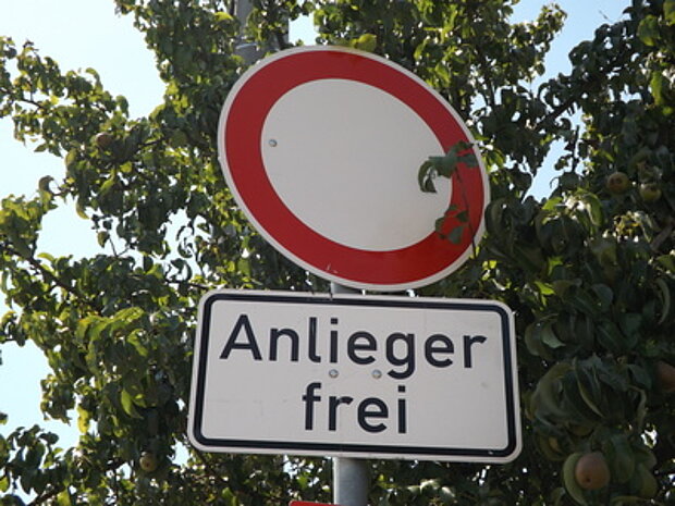 Foto: Schild frei für Anlieger © Michael Loeper, pixelio.de