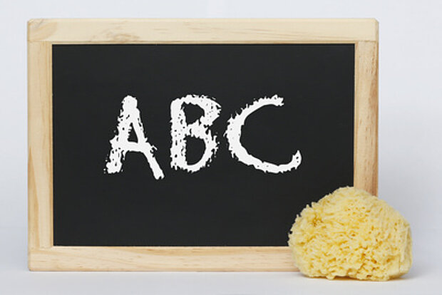 Schultafel ABC @ Tim Reckmann, pixelio.de