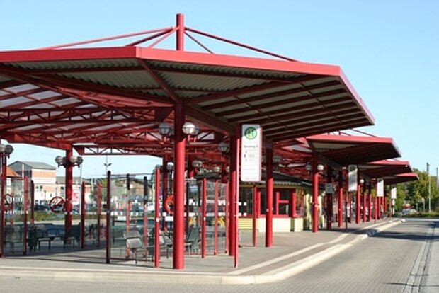 Foto: Busbahnhof © Marc Tollas, pixelio.de