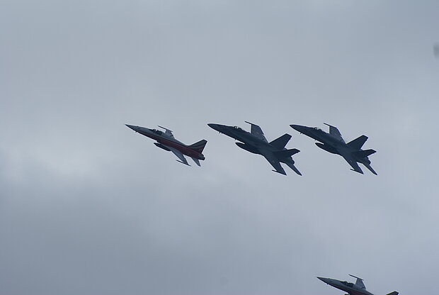 Kampfjets in Formation