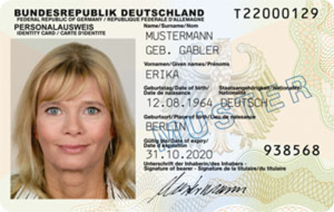 Foto: Personalausweis © BMI Foto: Personalausweis © BMI